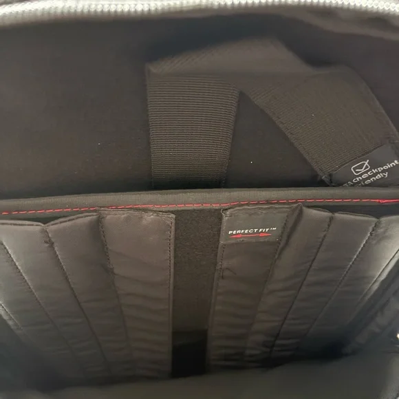 Samsonite Backpack - Picture 4 of 9